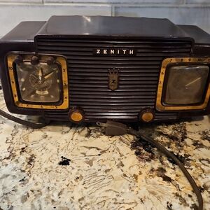 Mid-Century 1950s Zenith Radio Alarm Clock